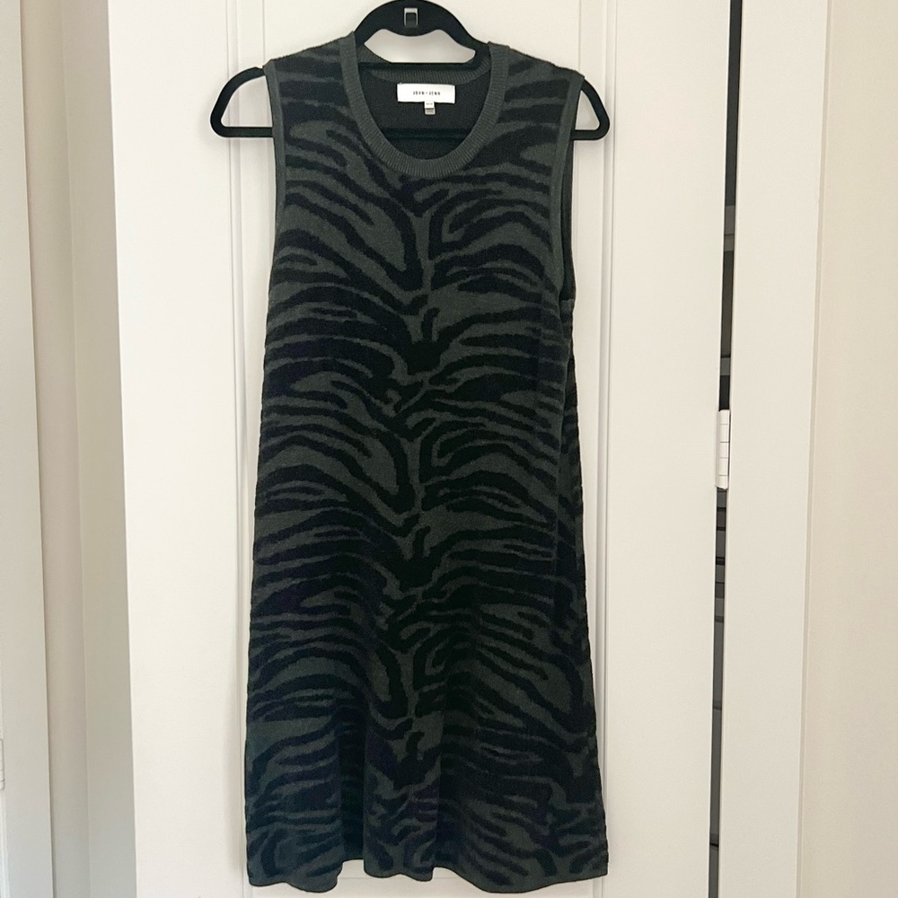 John + Jenn sleeveless animal print sweater dress